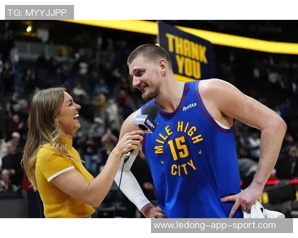 七年前的今天约基奇完美三双创下35分11板11助攻0失误的辉煌时刻